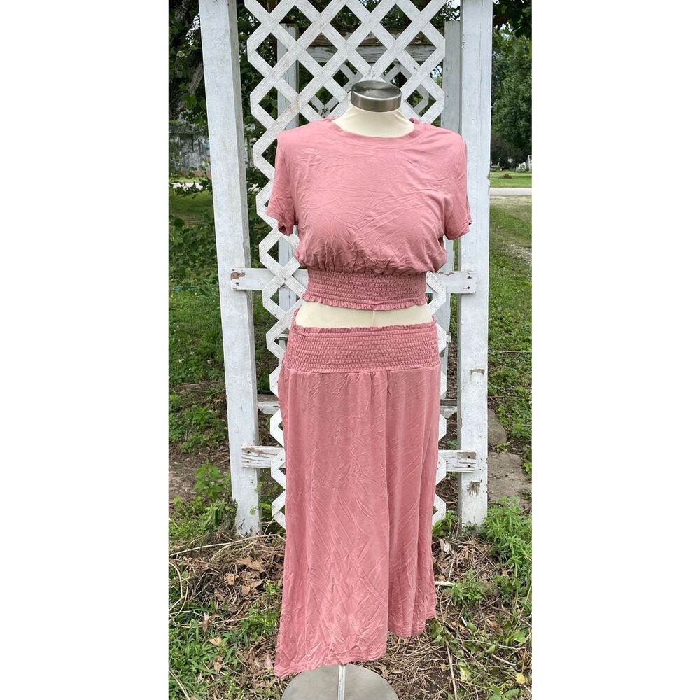 Kaylee 2 Piece Set Outfit Crop Top Skirt Medium Stretchy Dusty Pink Boutique New